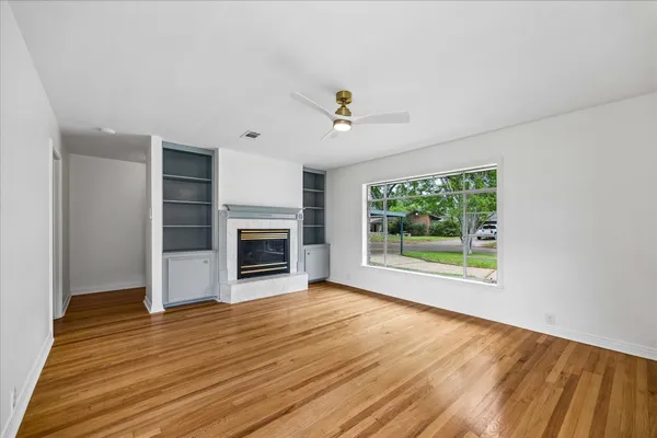 $3,000 | 2203 Bron Holly Drive, Houston, TX 77018