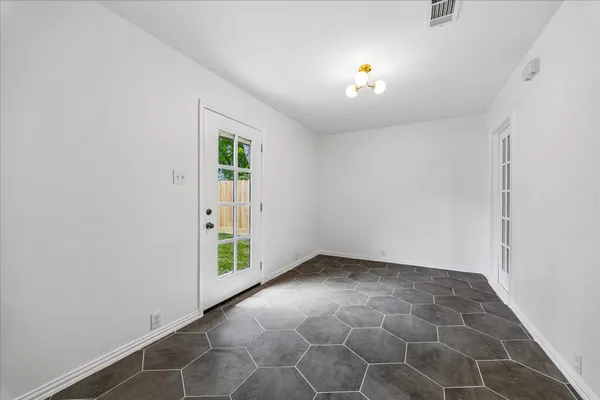 $3,000 | 2203 Bron Holly Drive, Houston, TX 77018