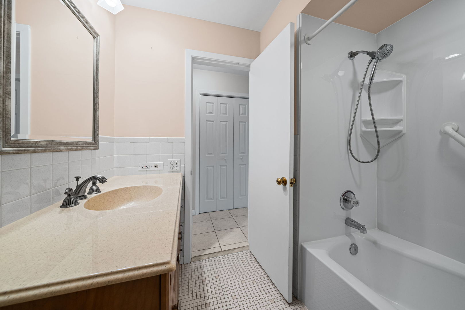 1 North Dee Road, Unit 1B Park Ridge, IL 60068 - Photo 22 of 34