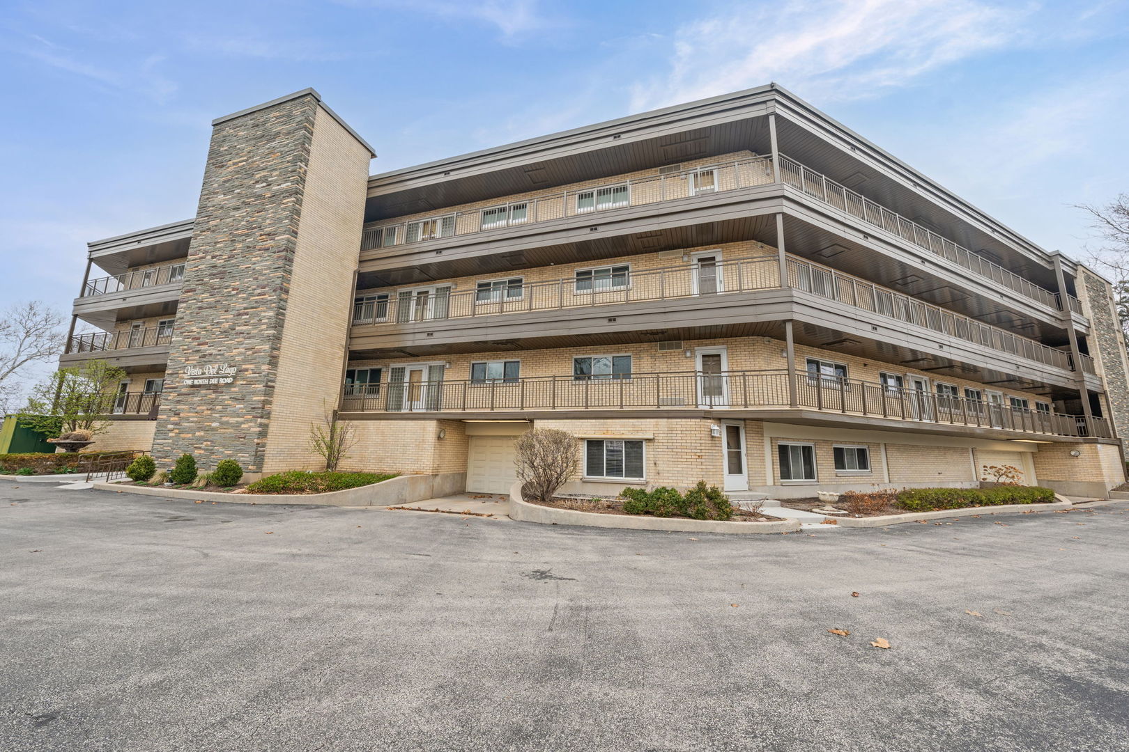 1 North Dee Road, Unit 1B Park Ridge, IL 60068 - Photo 31 of 34