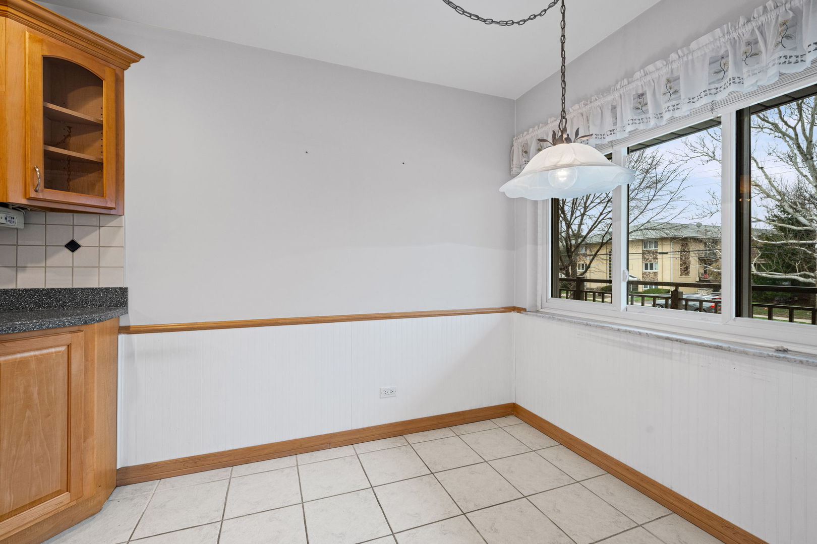 1 North Dee Road, Unit 1B Park Ridge, IL 60068 - Photo 5 of 34