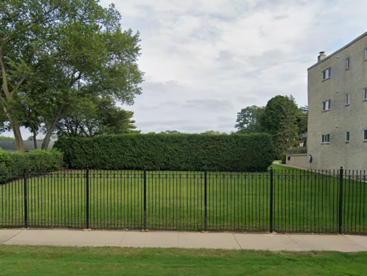 1 North Dee Road, Unit 1B Park Ridge, IL 60068 - Photo 7 of 11