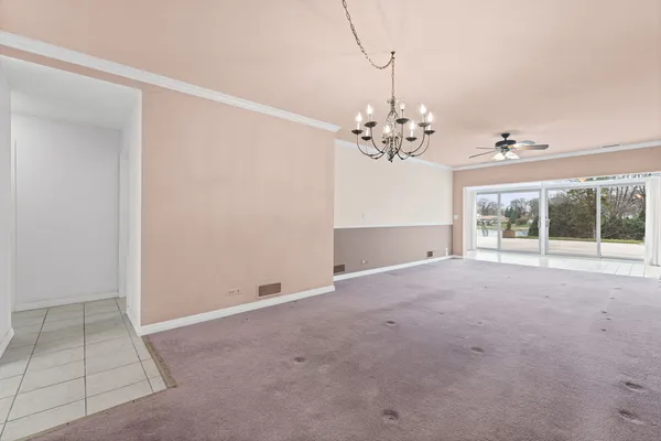 $374,900 | 1 North Dee Road, Unit 1B, Park Ridge, IL 60068