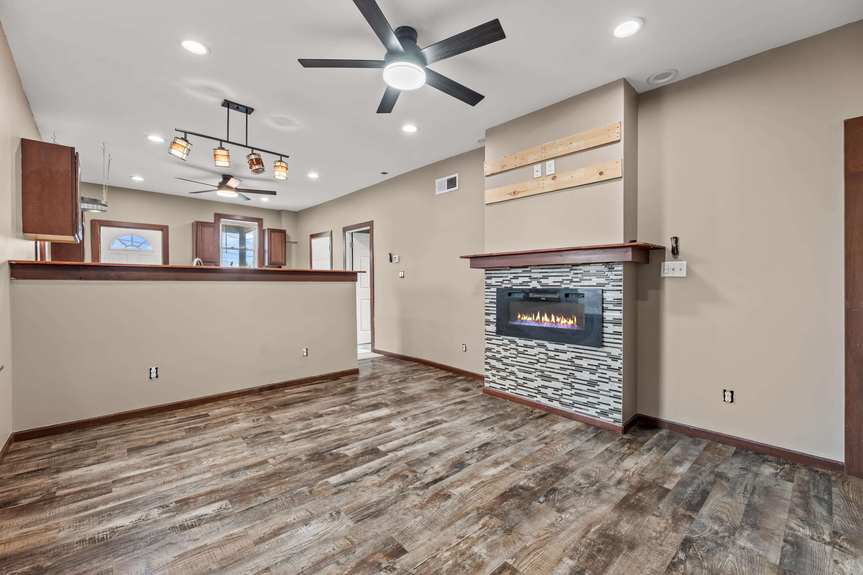 446 North 28th Street, Unit 448 Milwaukee, WI 53208 - Photo 13 of 25 IMG_2165