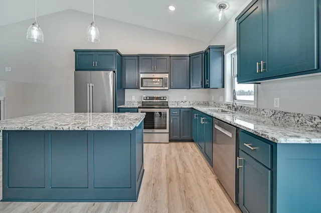 $389,900 | 905 West 2nd Street, Rush City, MN 55069