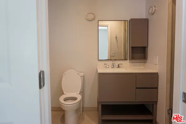 $13,500 | 221 North Bowling Green Way, Los Angeles, CA 90049
