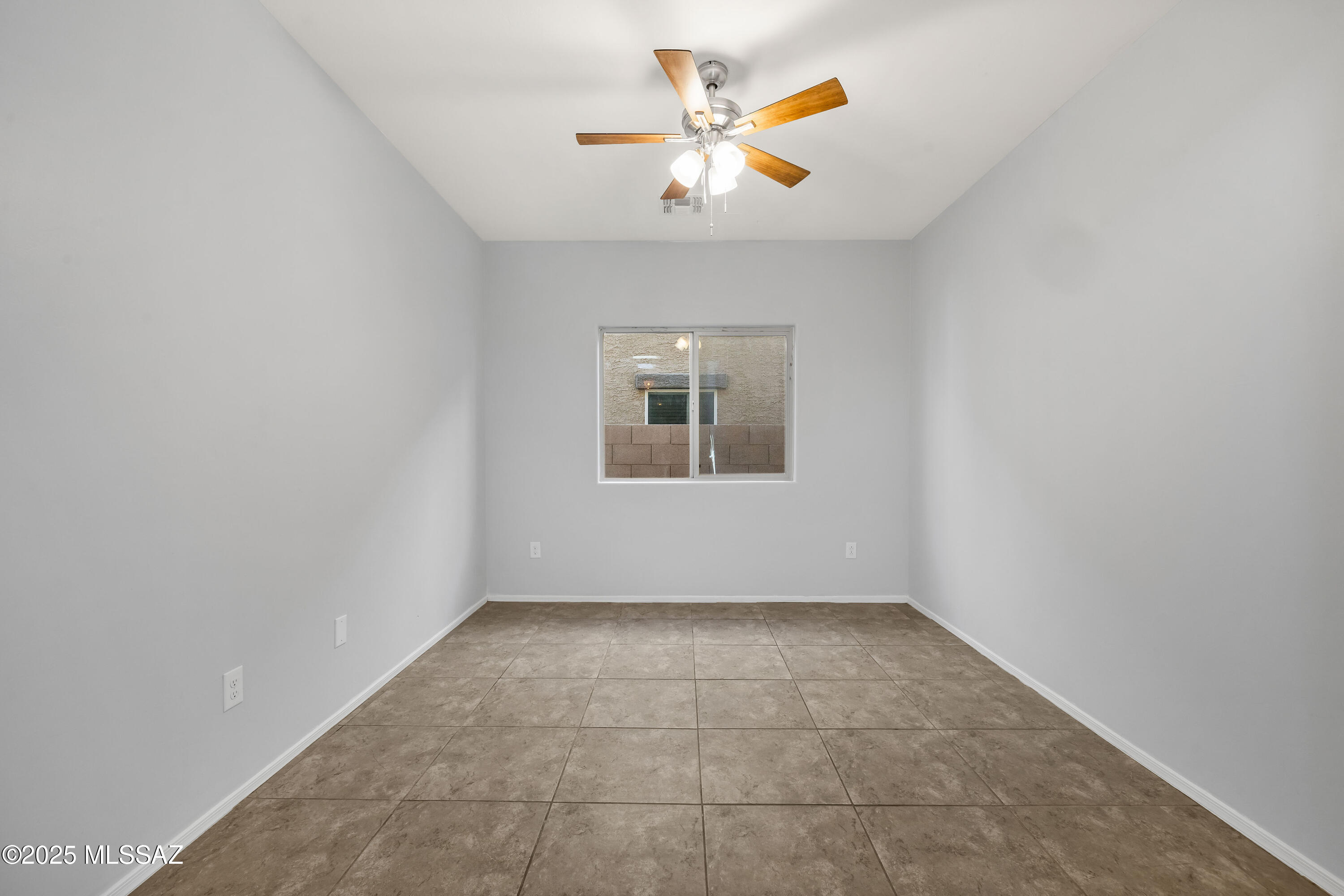 8889 East Abrams Loop Tucson, AZ 85710 - Photo 7 of 24