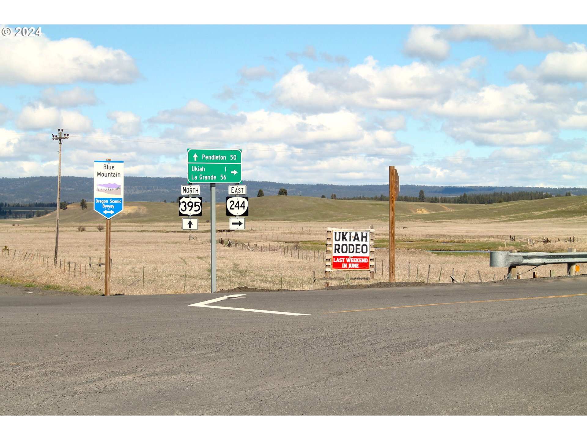205 Camas Street Ukiah, OR 97880 - Photo 34 of 41 a view of a street