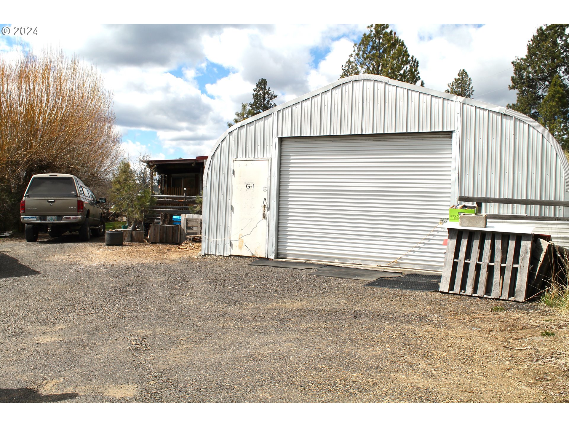 205 Camas Street Ukiah, OR 97880 - Photo 4 of 41 a view of back yard of the house
