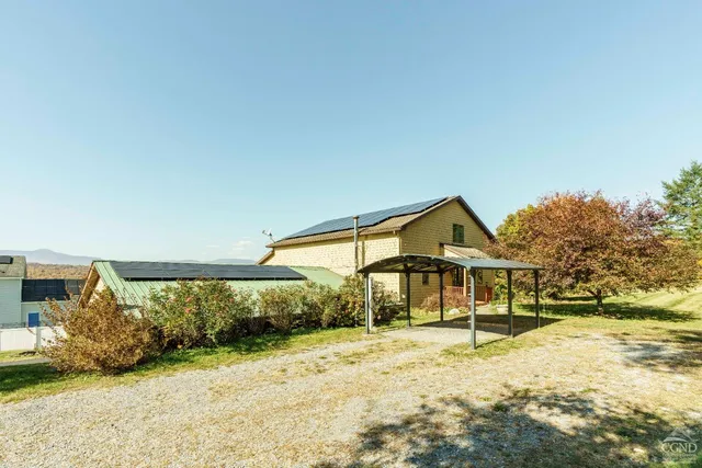 $599,000 | 38 Cheviot Road, Unit 8, Germantown, NY 12526