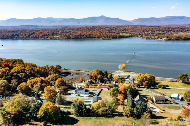 $599,000 | 38 Cheviot Road, Unit 8, Germantown, NY 12526