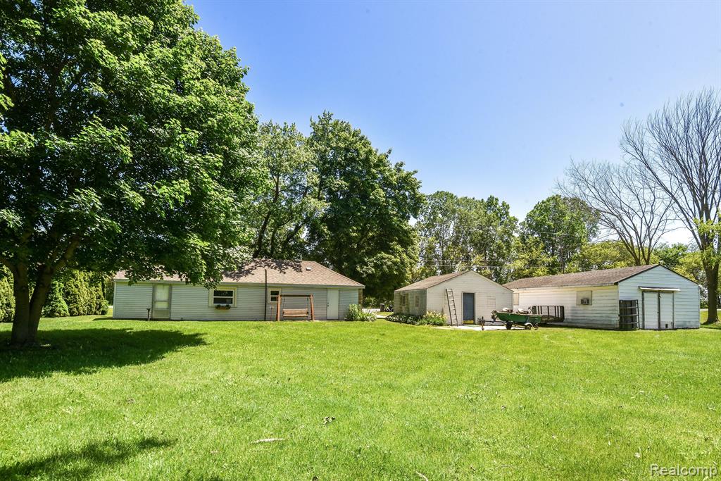 6433 North State Road Davison, MI 48423 - Photo 36 of 46