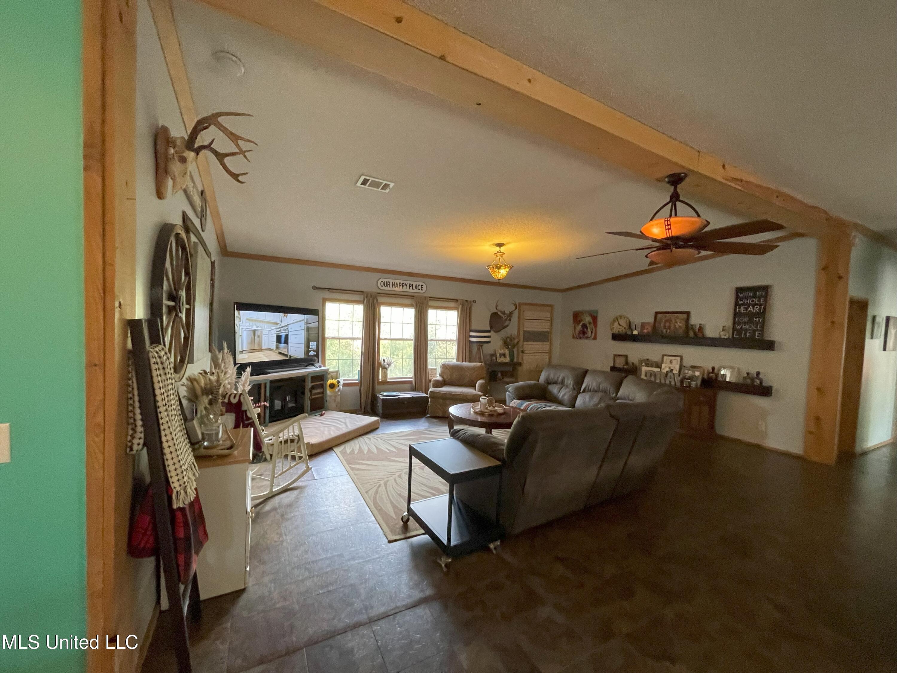 1169 Barnes Road Canton, MS 39046 - Photo 21 of 52 IMG_4367