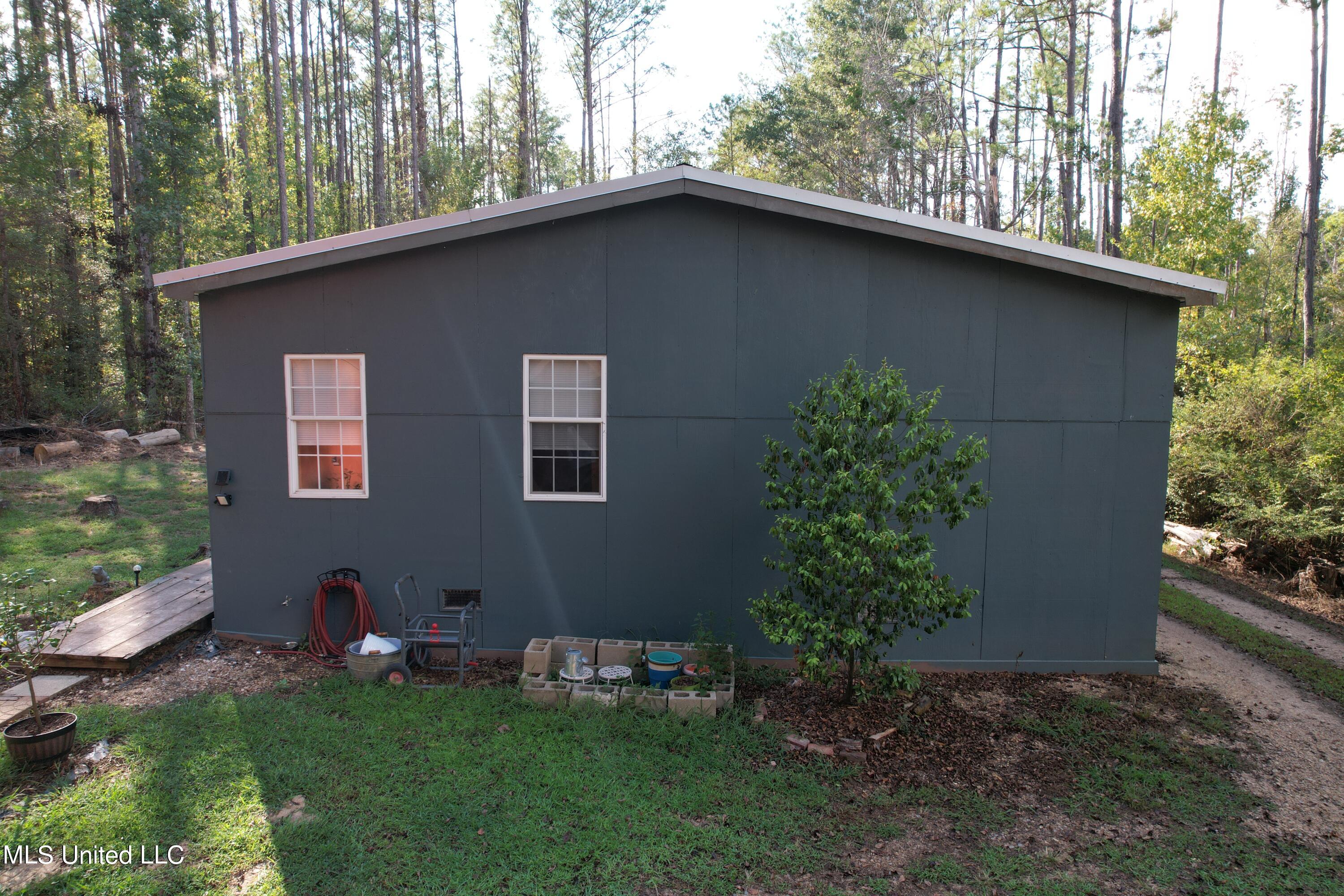 1169 Barnes Road Canton, MS 39046 - Photo 5 of 52 DJI_0398