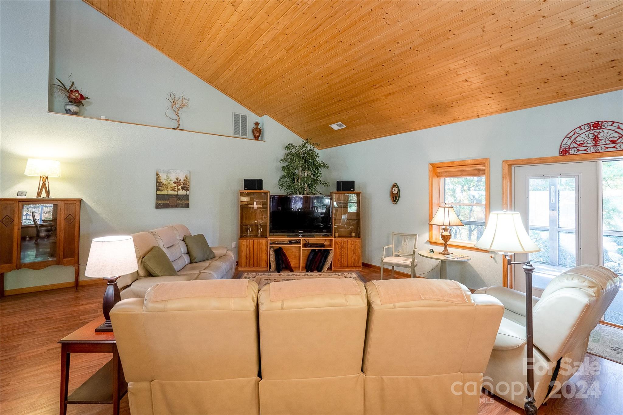 678 Middle Burningtown Road Franklin, NC 28734 - Photo 16 of 48 Gallery Image 16
