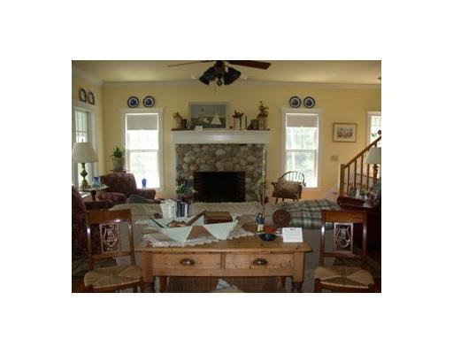 68 Decker Reef Road East Boothbay, ME 04544 - Photo 3 of 24 Living Room.