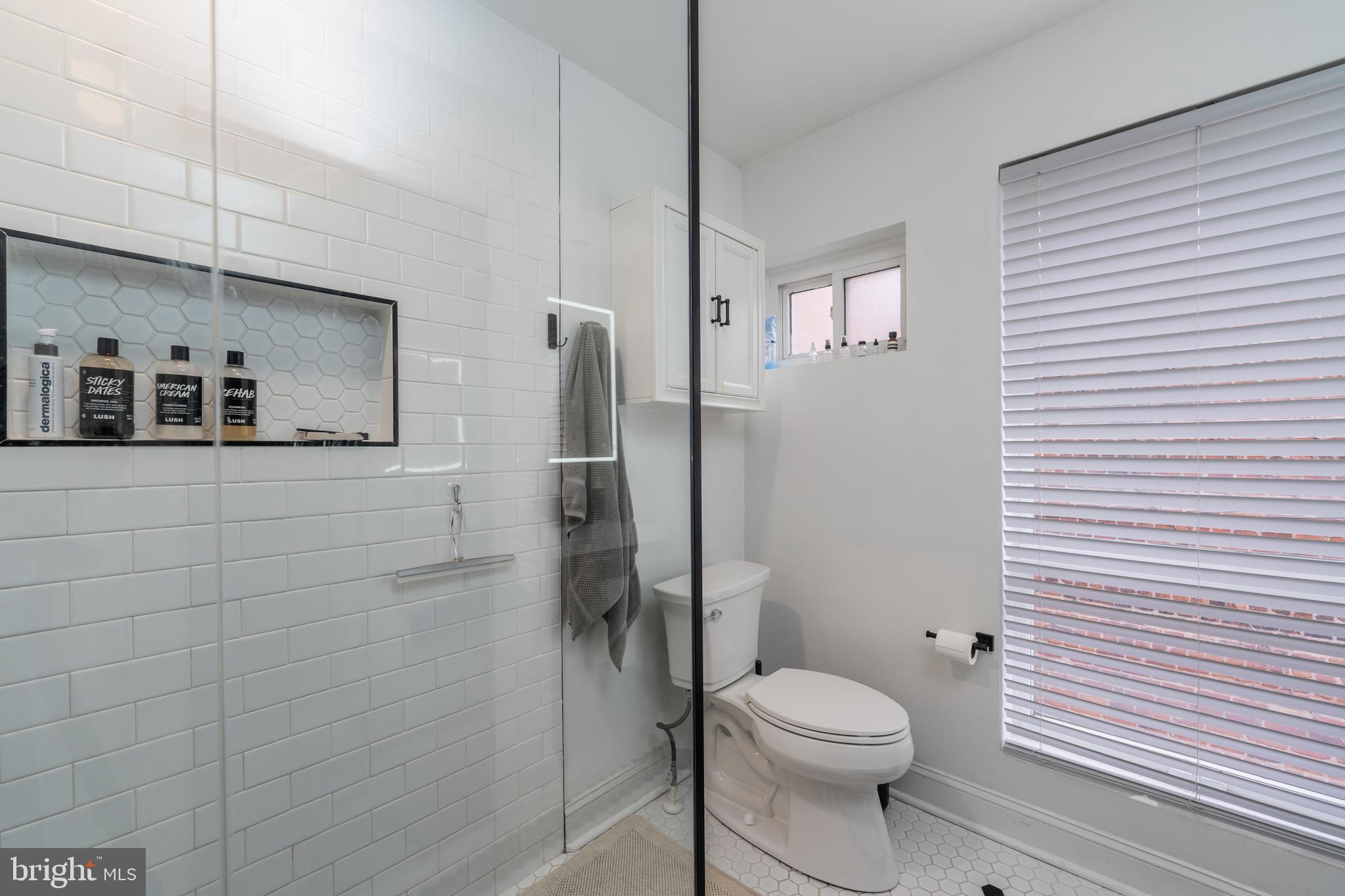 803 South Bond Street Baltimore, MD 21231 - Photo 14 of 47 Bathroom