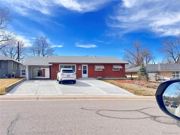 $3,100 | 2271 South Vrain Street, Denver, CO 80219