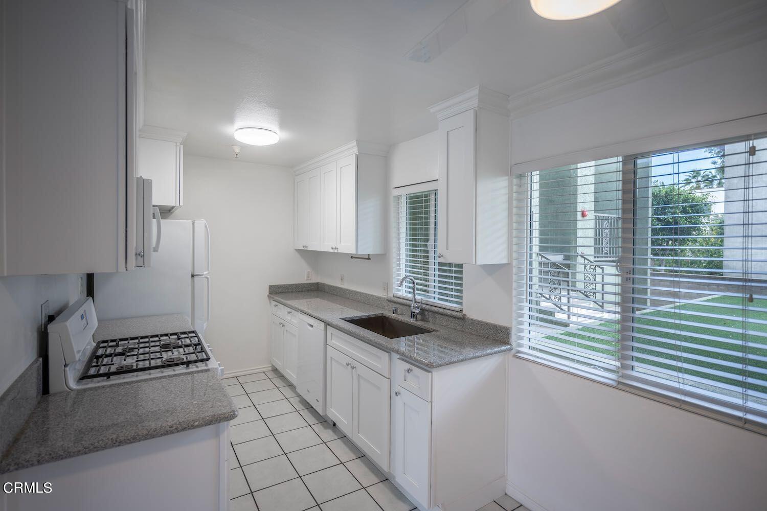 372 Ashtabula Street, Unit 104 Pasadena, CA 91104 - Photo 4 of 16 ash 4 10-19-21