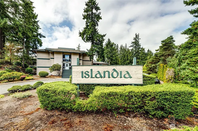 $225,000 | 5620 200th Street Southwest, Unit A110, Lynnwood, WA 98036