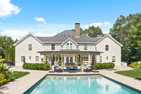 $3,100,000 | 5 Deer Path, Natick, MA 01760