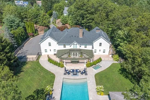 $3,100,000 | 5 Deer Path, Natick, MA 01760