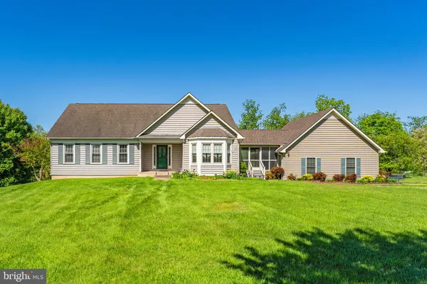 $1,395,000 | 35130 Paxson Road, Round Hill, VA 20141