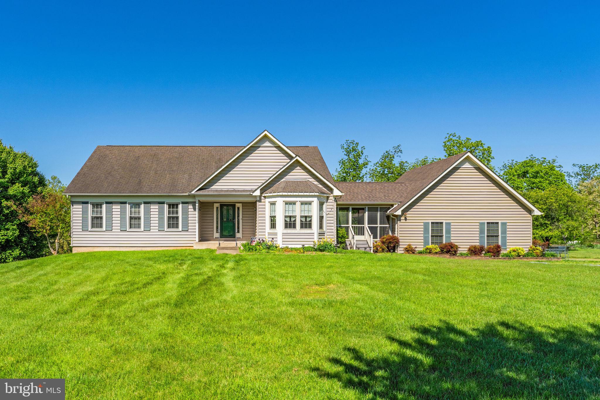 35130 Paxson Road Round Hill, VA 20141 - Photo 1 of 56