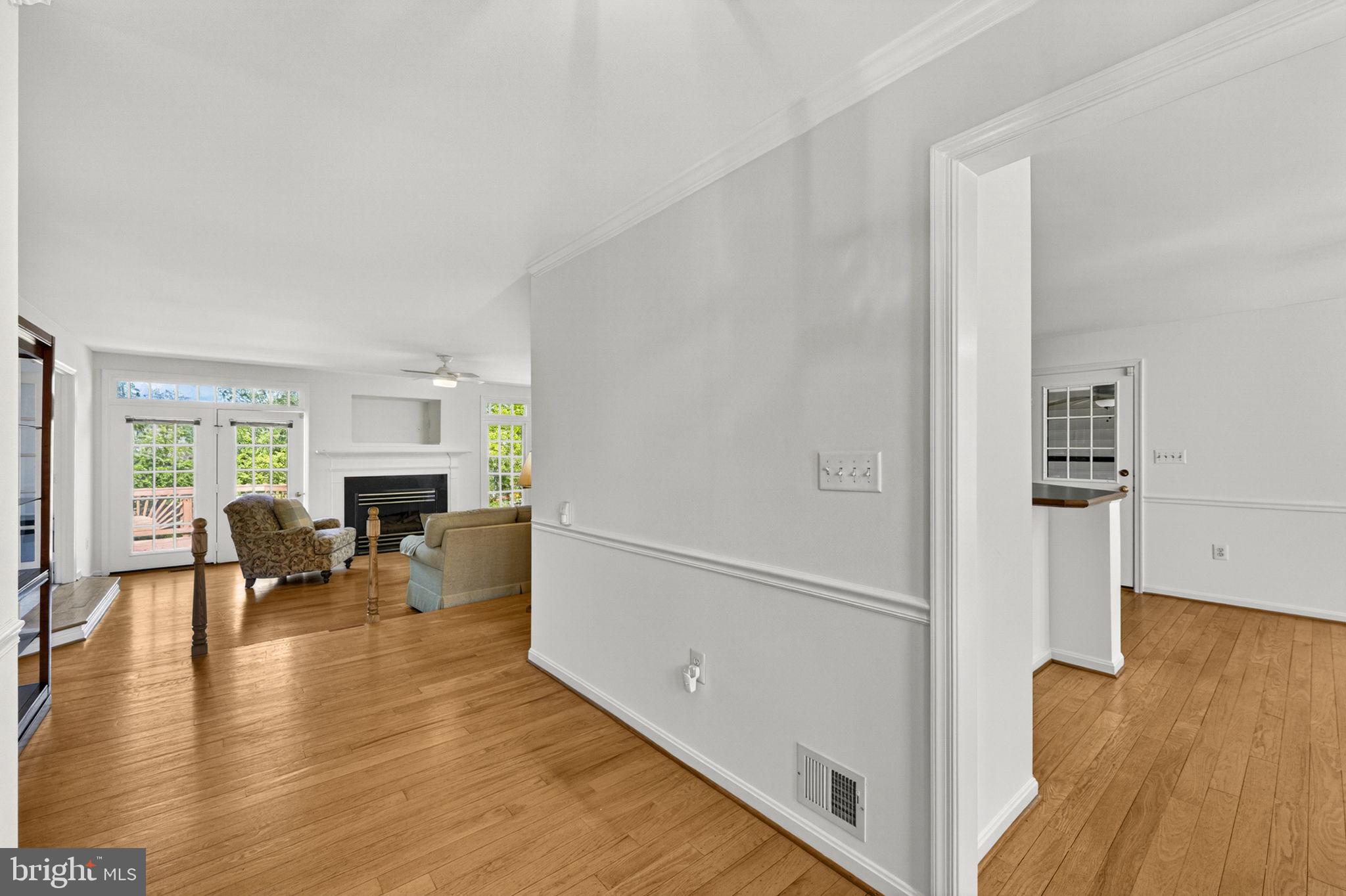 35130 Paxson Road Round Hill, VA 20141 - Photo 7 of 56 Foyer looking towards Living Room