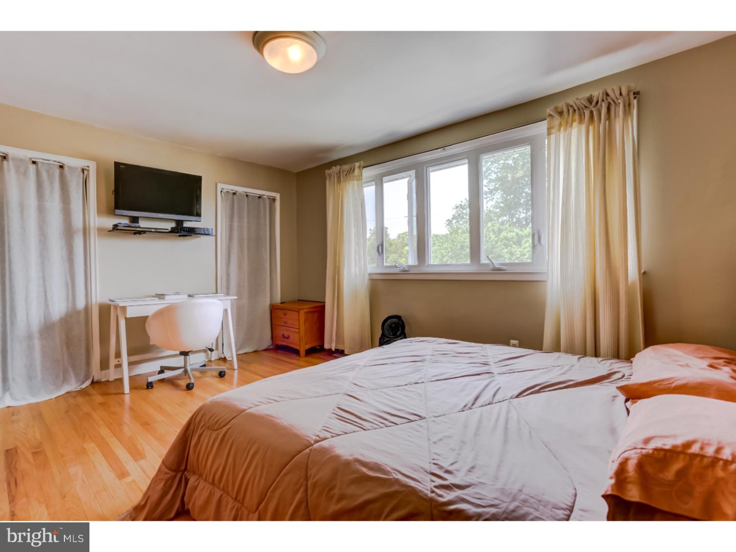 2703 East Country Club Road Philadelphia, PA 19131 - Photo 12 of 24 Gallery Image 12