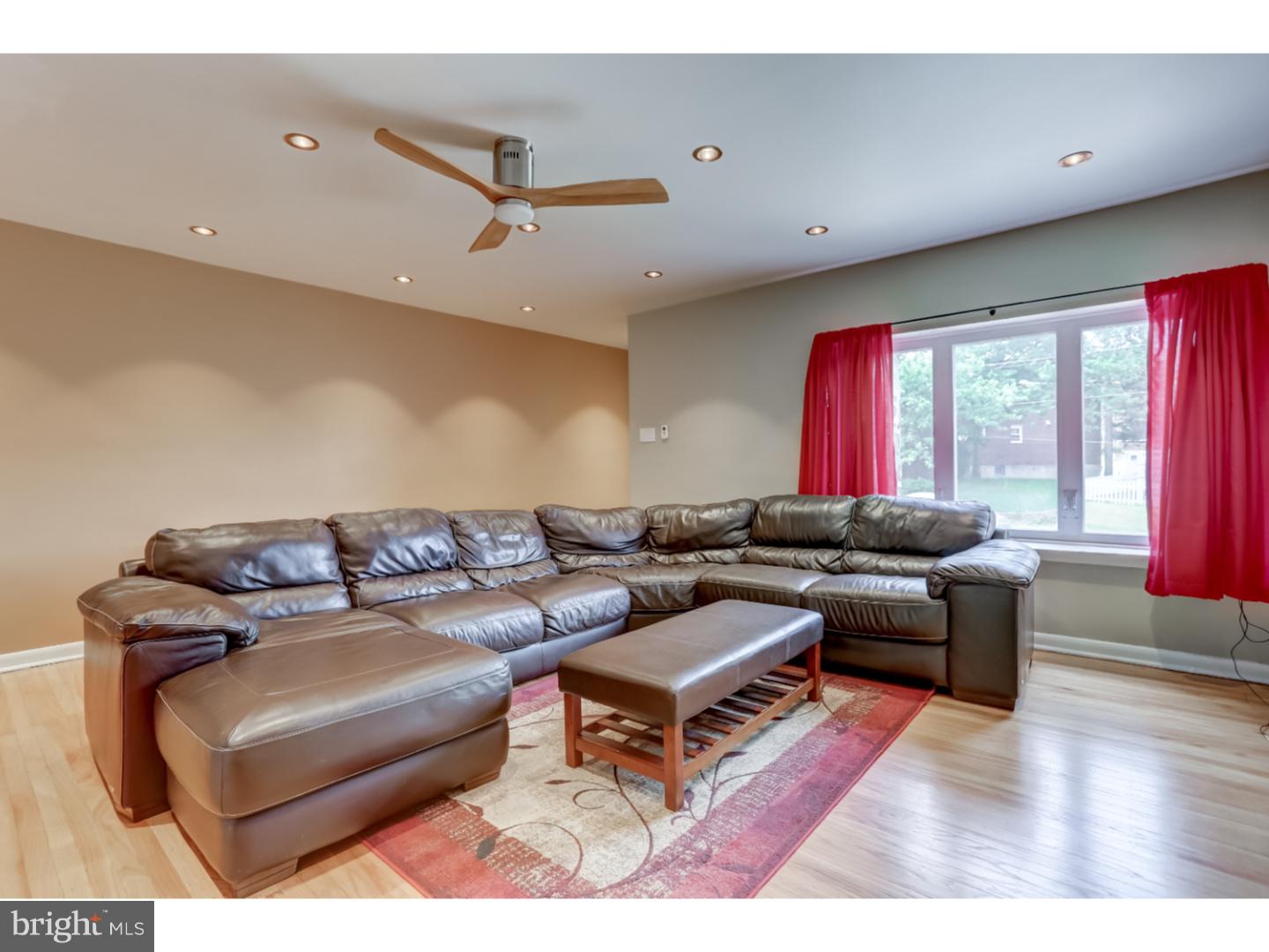 2703 East Country Club Road Philadelphia, PA 19131 - Photo 3 of 24 Gallery Image 3