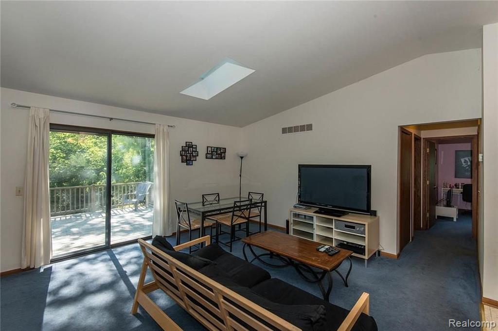 25290 Power Road Farmington Hills, MI 48336 - Photo 6 of 30