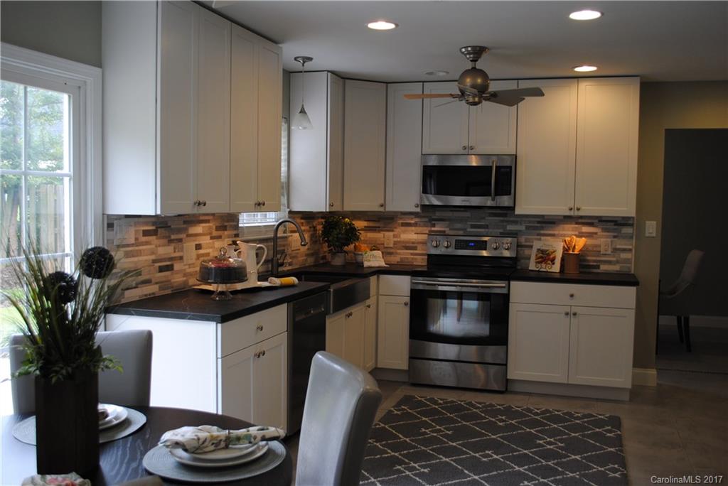 155 Elrosa Road Mooresville, NC 28115 - Photo 3 of 23 Gallery Image 3