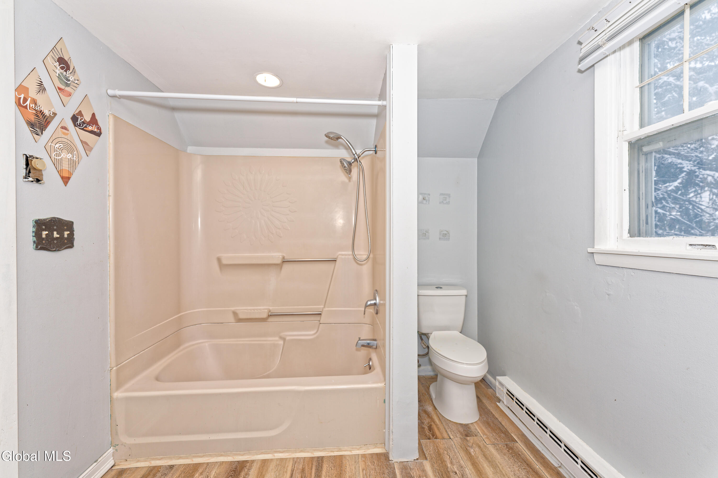 7 Pinehurst Road Colonie, NY 12205 - Photo 25 of 35 5 Bathroom 2