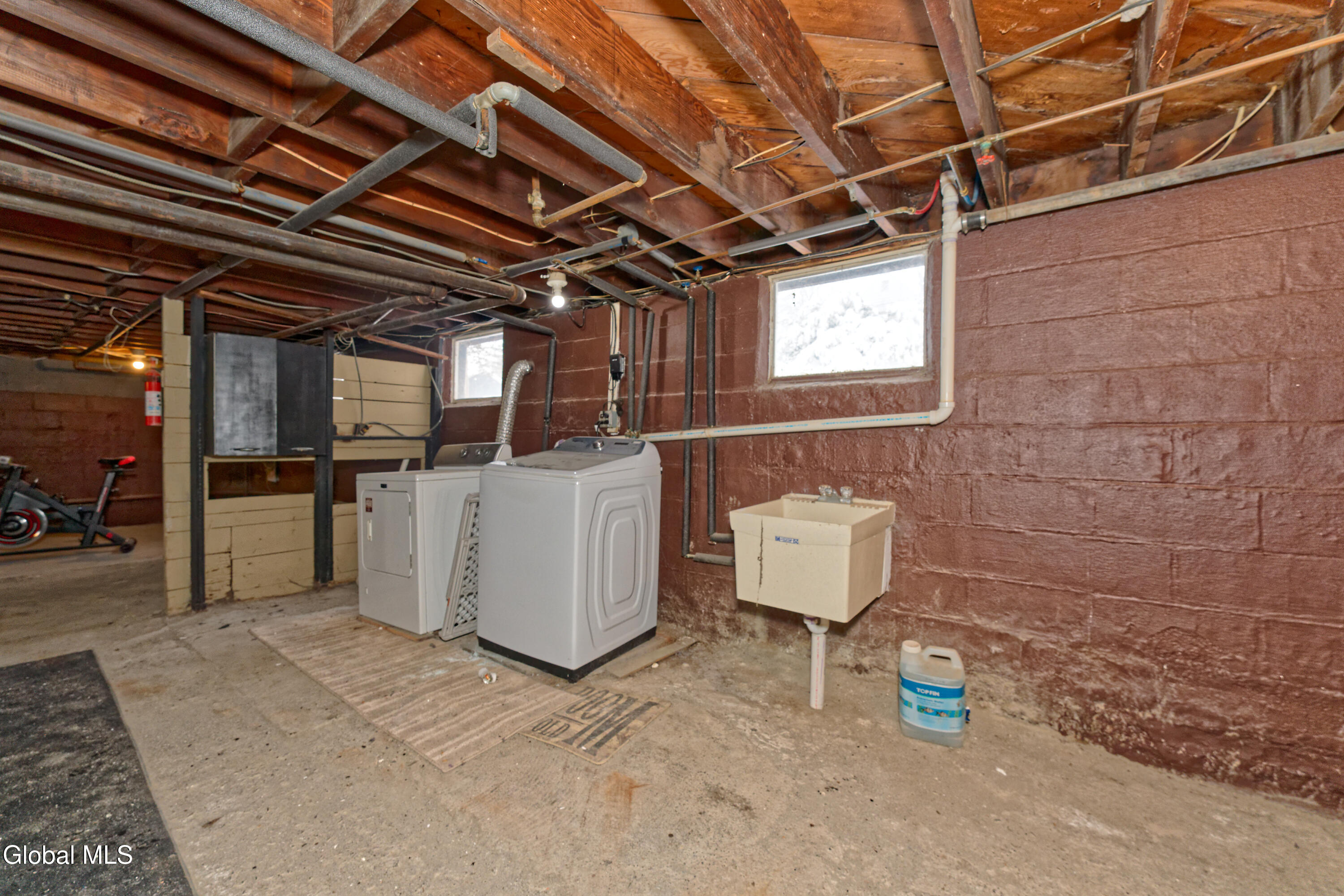 7 Pinehurst Road Colonie, NY 12205 - Photo 28 of 35 Basement 1
