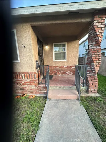 a view of a entryway door of the house