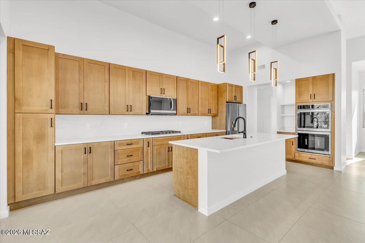 14821 Diamond F Rnch Place Vail, AZ 85641 - Photo 11 of 48 Gourmet Kitchen