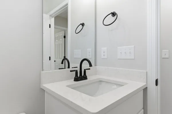 $319,900 | 3201 Liz Court, Crestview, FL 32539