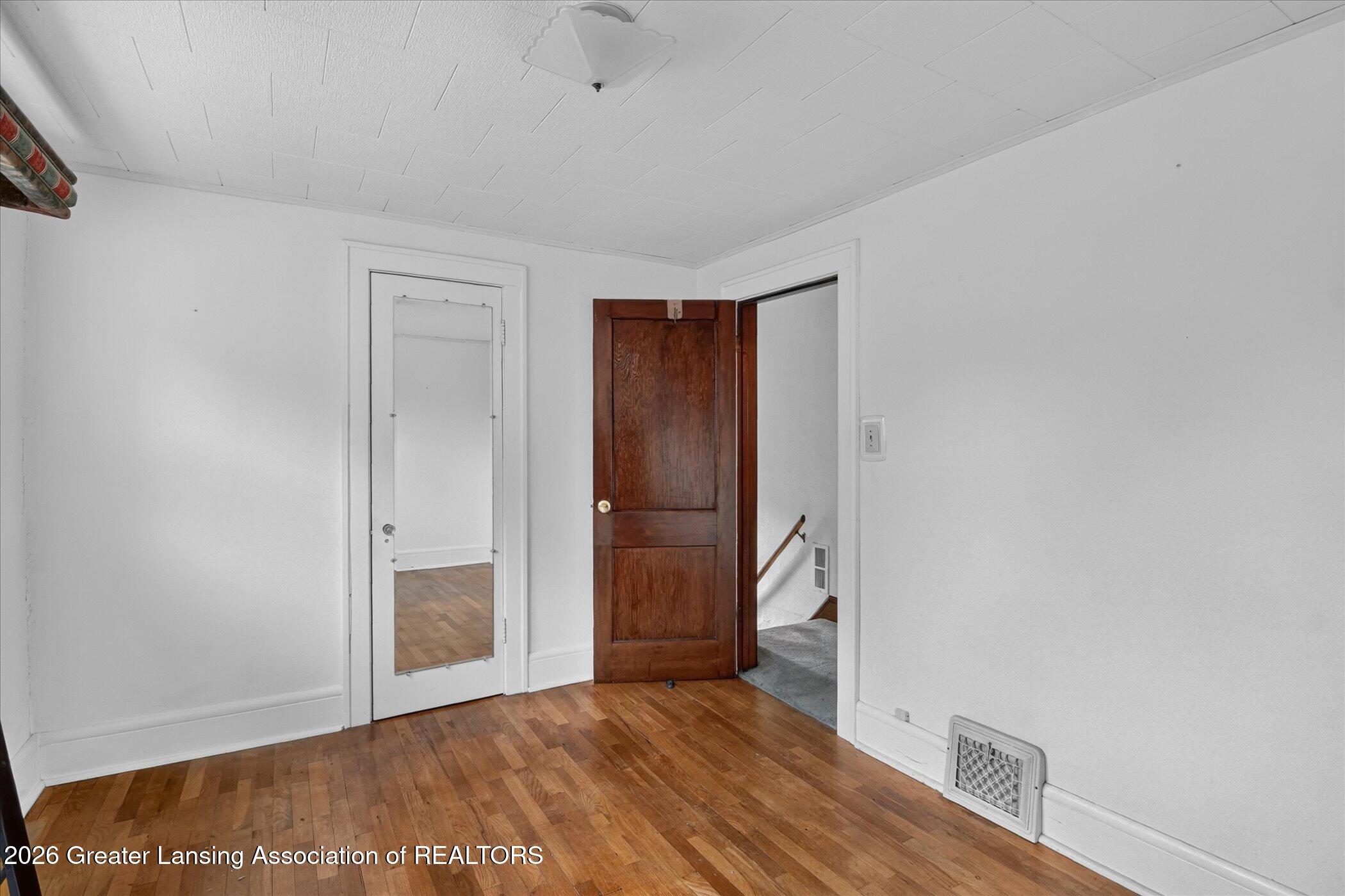 709 Rock Street Jackson, MI 49202 - Photo 30 of 53 29-709-Rock-St-WindowStill