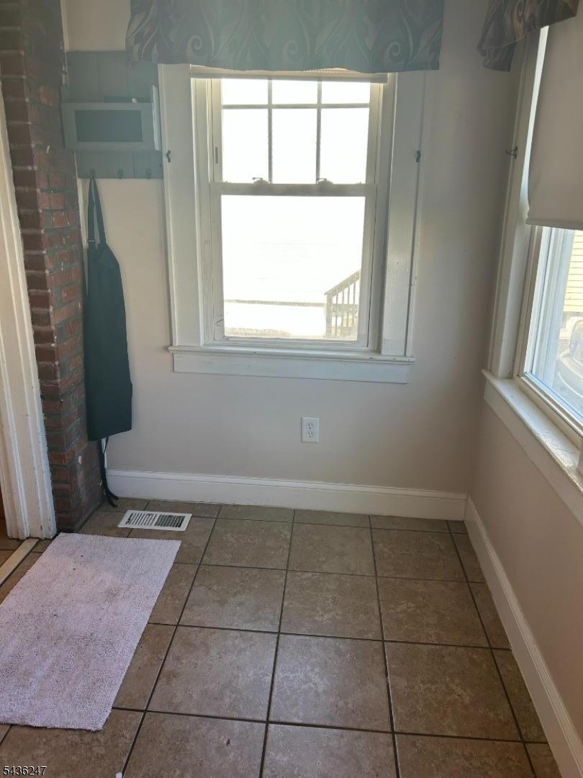 66 East Camplain Road, Unit 1 Manville, NJ 08835 - Photo 11 of 12
