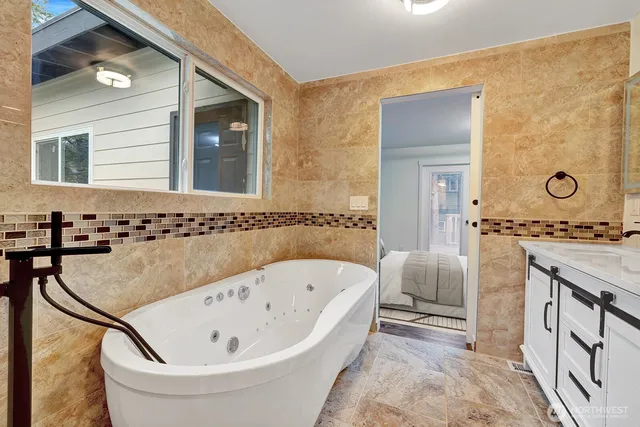 $1,299,000 | 8801 Northeast 140th Place, Kirkland, WA 98034