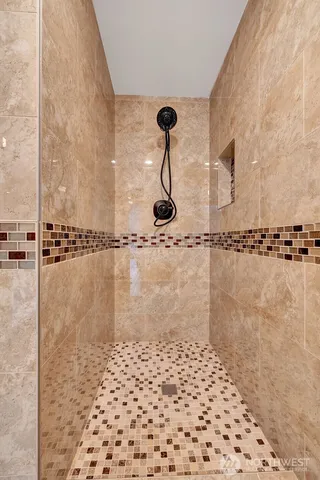 $1,299,000 | 8801 Northeast 140th Place, Kirkland, WA 98034