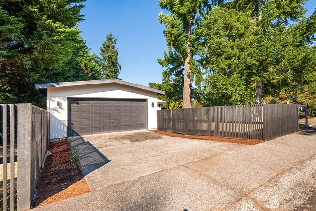$1,299,000 | 8801 Northeast 140th Place, Kirkland, WA 98034