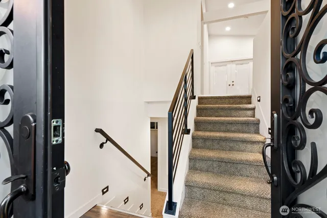 $1,299,000 | 8801 Northeast 140th Place, Kirkland, WA 98034