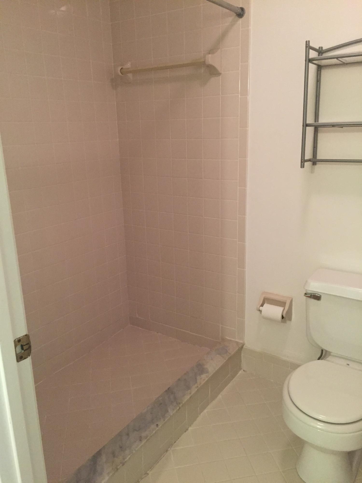 321 Norwood Terrace, Unit N224 Boca Raton, FL 33431 - Photo 7 of 9 Bathroom 1