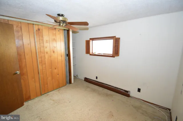 a view of a room with an entryway