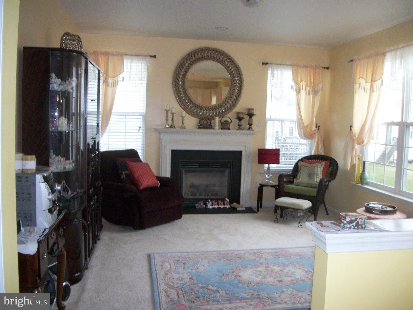 14 Parliament Road Sicklerville, NJ 08081 - Photo 7 of 24 Living Room