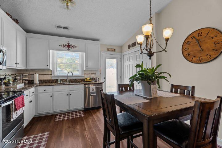 4322 Fawn Court North Wilson, NC 27896 - Photo 10 of 28 Eat in Kitchen