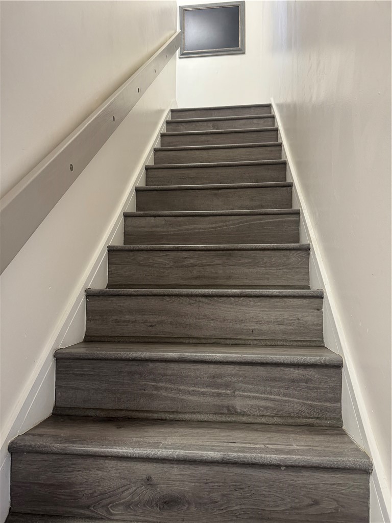 216 South Plain Street Ithaca, NY 14850 - Photo 25 of 47 Staircase to second