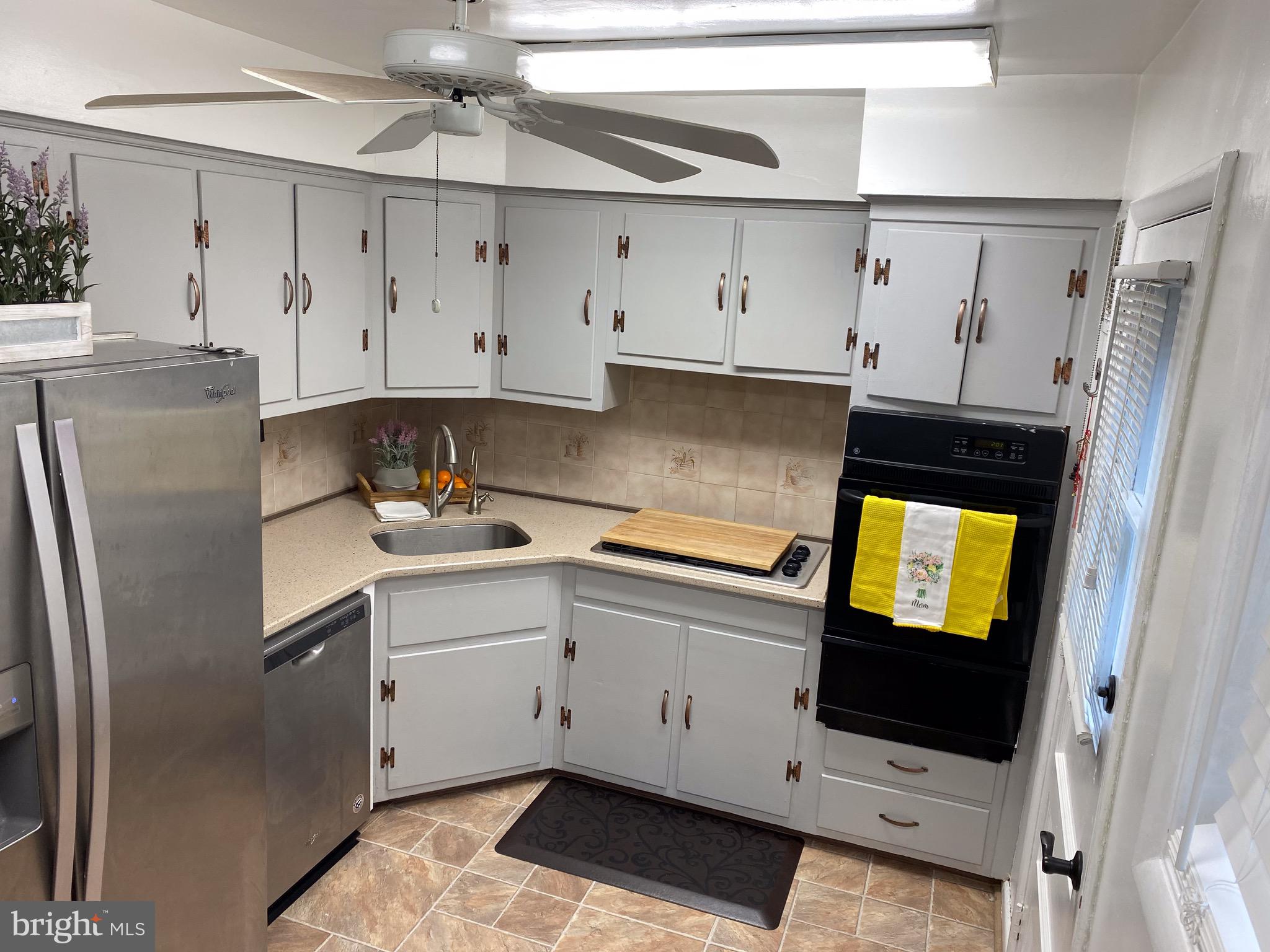 2208 Cambridge Road Broomall, PA 19008 - Photo 14 of 52 Gallery Image 14